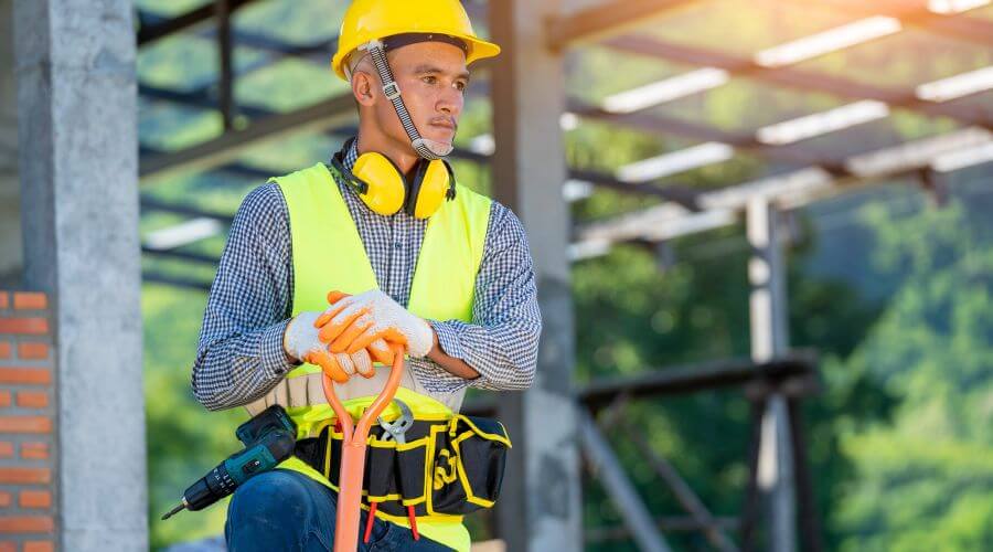 Professional gutter cleaning in Norco, CA